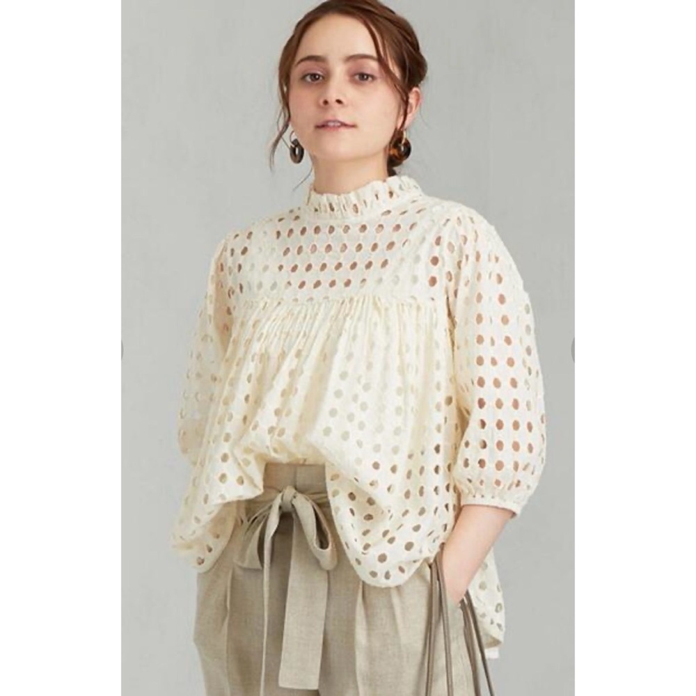 V. DE. Vinster Eyelet Blouse Top Ruffle Neck 3/4 Sleeve France Festival Sz M